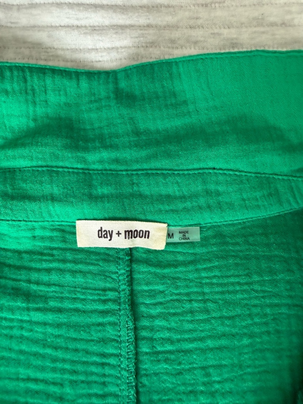 Green button up shirt - Picture 7 of 7